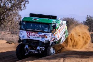 Huzink opened the Moroccan rally just below the podium