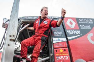 Sensation! MKR celebrates historical win with Pascal at the Dakar 