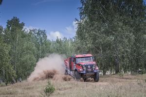 Silk Way se rozjíždí, van den Brink přijel šestý