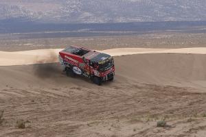 Renaults stand their ground at the Dakar, Pascal finishes on sixth place